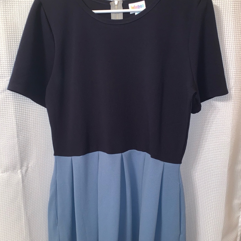 LuLaRoe Amelia